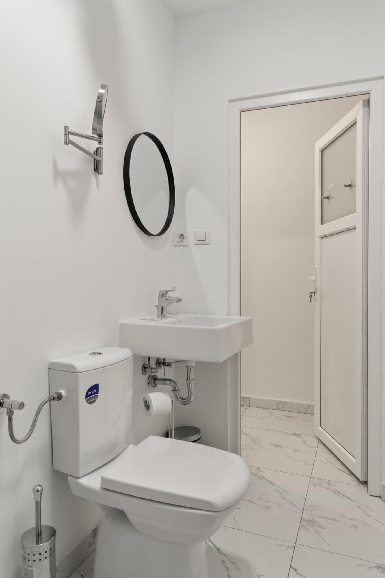 Nest Boutique Hostel Bucharest Exterior photo