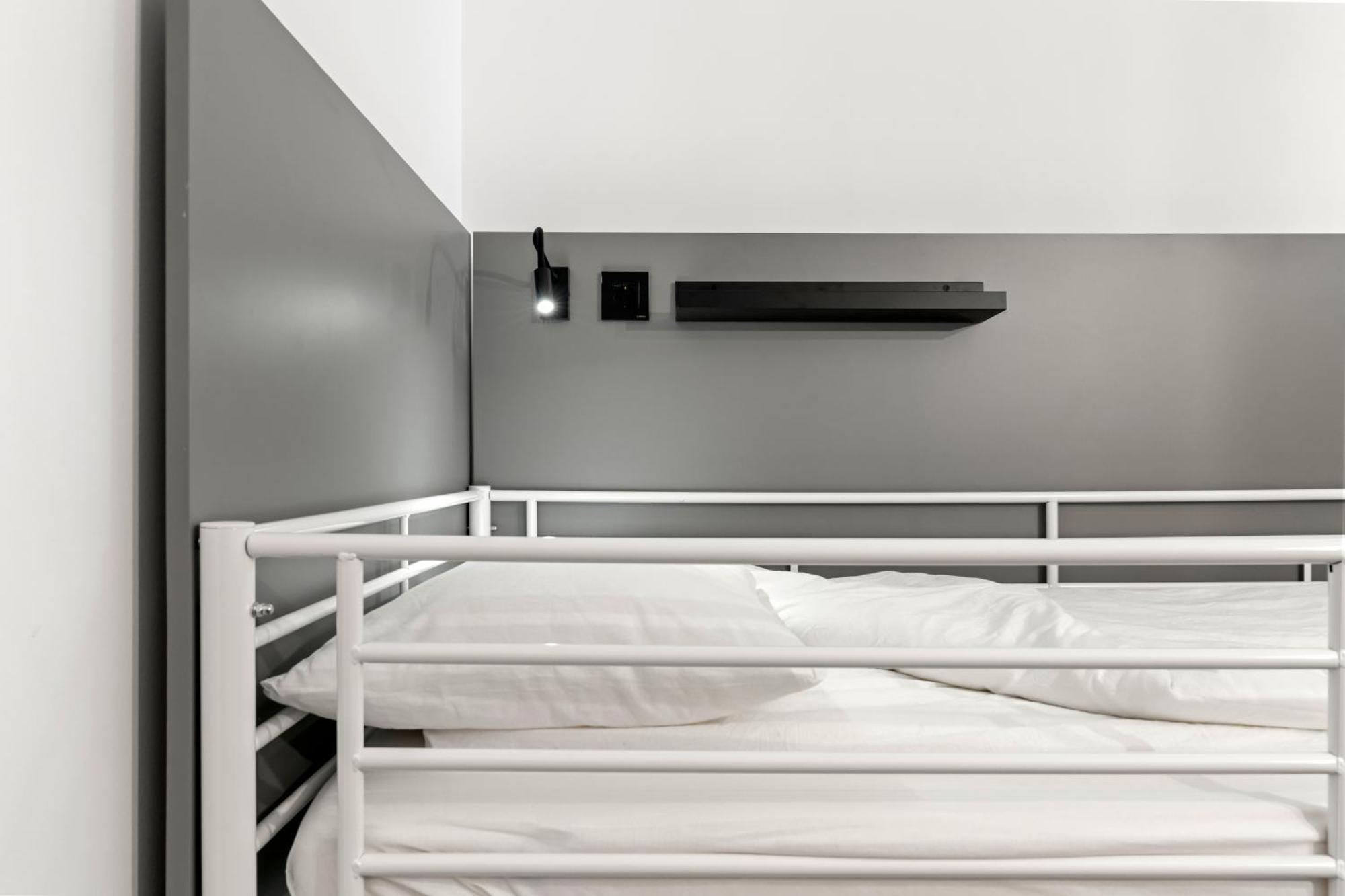 Nest Boutique Hostel Bucharest Exterior photo