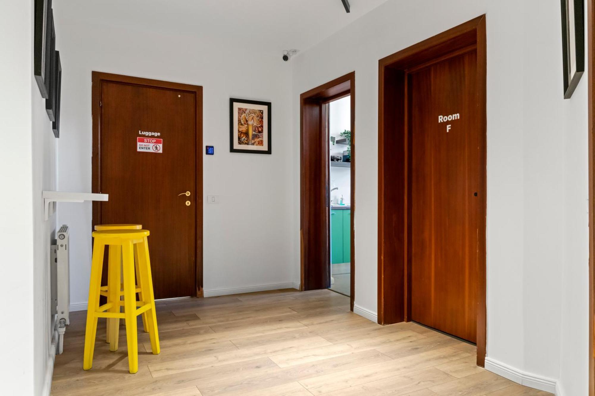 Nest Boutique Hostel Bucharest Exterior photo