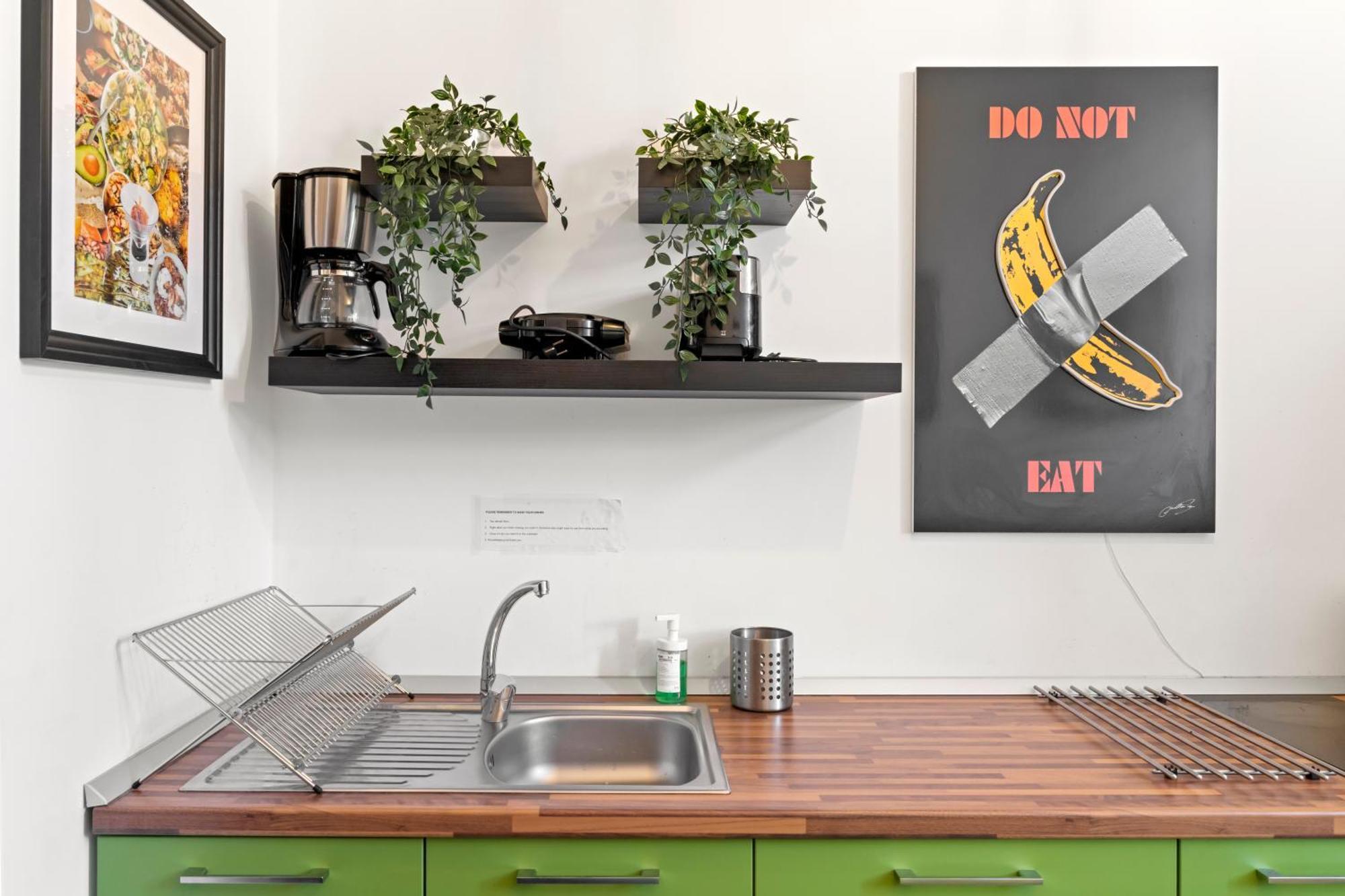 Nest Boutique Hostel Bucharest Exterior photo